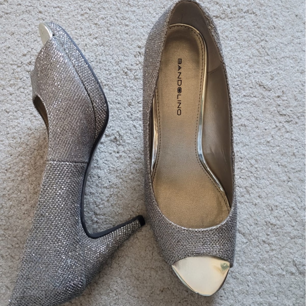 Silver bandolino heels size 9